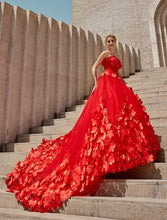 Engagement Open Back Formal Wedding Dresses Ball Gown Square Neck Strapless Chapel Train Lace Bridal Gowns With Crystals Flower