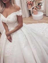 Engagement Formal Wedding Dresses Ball Gown Off Shoulder Cap Sleeve Chapel Train Lace Bridal Gowns With Appliques