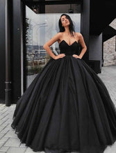 Engagement Gothic Wedding Dresses in Color Black Wedding Dresses Ball Gown Sweetheart Strapless Floor Length Satin Bridal Gowns With Draping