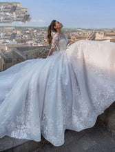 Engagement Sexy Formal Wedding Dresses Ball Gown V Neck Long Sleeve Chapel Train Lace Bridal Gowns With Appliques