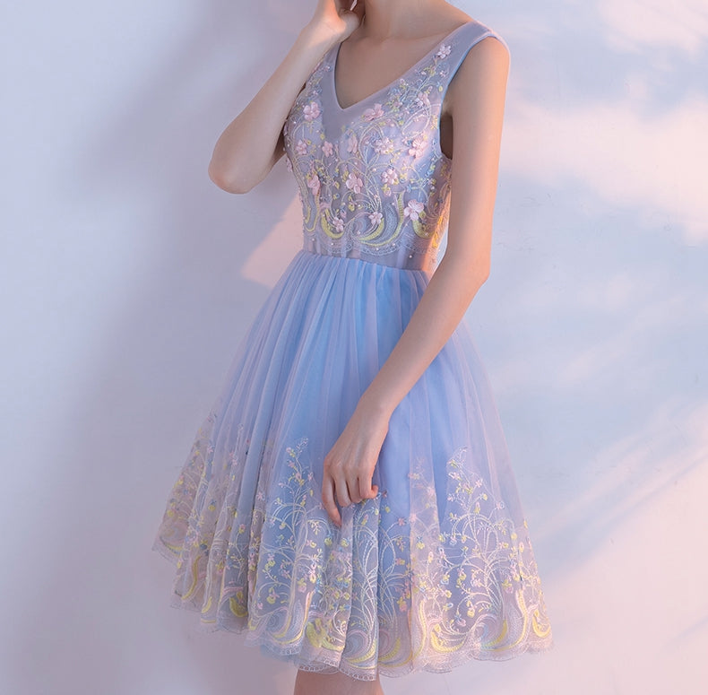 Beautiful Homecoming Dress V-neck Appliques Tulle Short Prom Dress Par Anna PromDress Beautiful Homecoming Dress V-neck Appliques Tulle Short Prom Dress Par Anna PromDress