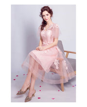 Beautiful Homecoming Dress A-line Knee-length Short Lace Prom Dress Chic Party Dress JK500