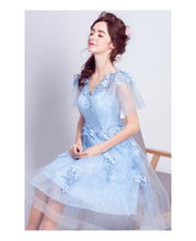 Beautiful Homecoming Dress A-line Knee-length Short Lace Prom Dress Chic Party Dress JK500