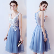 Sexy Homecoming Dress A-line V-neck Appliques Lace Short Prom Dress Party Dress JK531