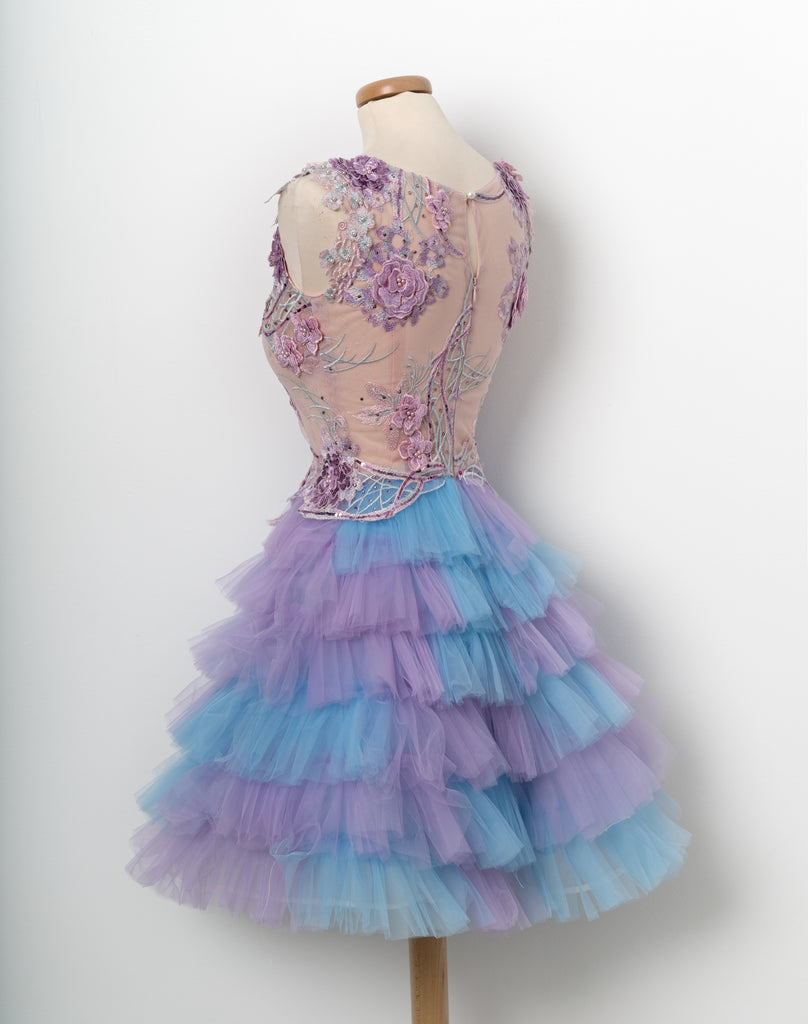 Cute Short A-line V Neck Open Back Lace Prom Dresses Homecoming Dresses main image 0