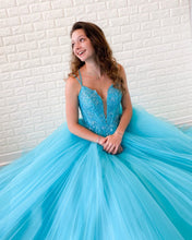 Spaghetti Straps V-Necl Lace Appliques Bodice Modest Tull Prom Evening Dress JKA010