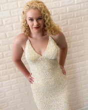 Champagne Sequin Sheath/Column Prom Dress Chic Halter V-Neck JKA011