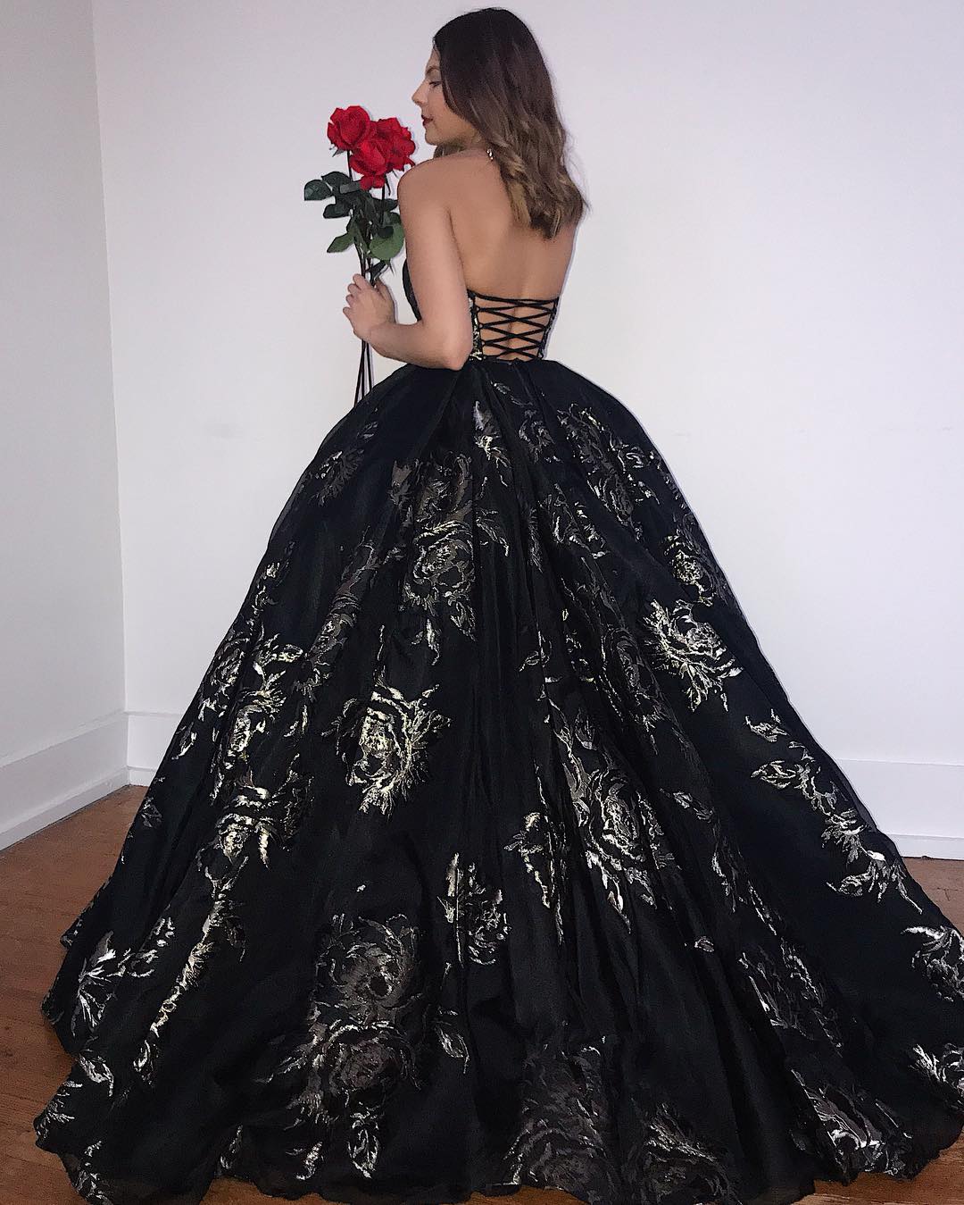 Gorgeous Ball Gown Sweetheart Black Sequins Lace Tiered Prom Dresses VK24121110