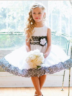 2017 Flower Girl Dresses Long Black Lace White Bowknot Scoop Taffeta JKF030