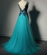 Beautiful Prom Dresses Scoop A-line Lace Long Tulle Prom Dress/Evening Dress JKL076