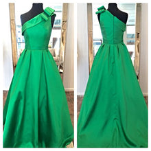 Chic Hunter Prom Dress One Shoulder Floor-length Prom Dress/Evening Dress JKL096