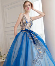 Chic Prom Dresses V-neck Floor-length Lace Sexy Prom Dress/Evening Dress JKL386