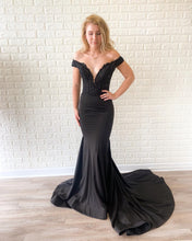 Off the Shoulder Lace Bodice Black Mermaid Prom Dress Court Train JKR319