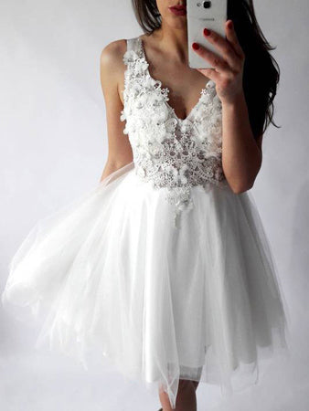 White Sexy Homecoming Dress V-neck Appliques Short Prom Dress Party Dress JKS070