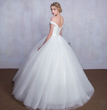Chic Ball Gown Wedding Dresses Off-the-shoulder Ruffles Ivory Bridal Gown JKS154