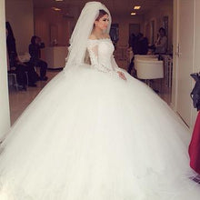 Luxury Wedding Dresses Off-the-shoulder Ball Gown Chic Bridal Gown JKS188