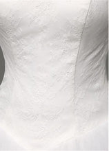 Chic Wedding Dresses Sweetheart Ball Gown Floor-length Lace Bridal Gown JKS235