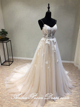Beautiful Wedding Dresses A-line Brush Train Spaghetti Straps Long Sexy Lace Bridal Gown JKS274
