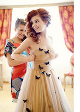 Beautiful Butterfly Wedding Dresses Sweetheart Ruffles Bridal Gown JKW043