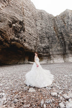 Lace Wedding Dresses Spaghetti Straps Sweep/Brush Train Ivory Bridal Gown JKW065