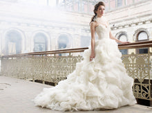 Luxury Beautiful Wedding Dresses Sweetheart Lace Tulle Bridal Gown JKW087