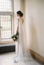 Cheap Wedding Dresses A-line Short Train Lace Sexy Bridal Gown JKW130