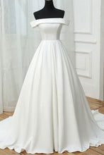 Chic Wedding Dresses Off-the-shoulder Lace-up Satin Sexy Bridal Gown JKW131
