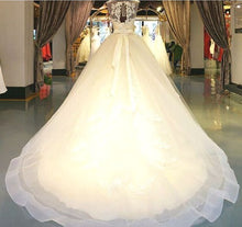 Luxury Wedding Dresses Bateau Ball Gown Appliques Bowknot Long Bridal Gown JKW137