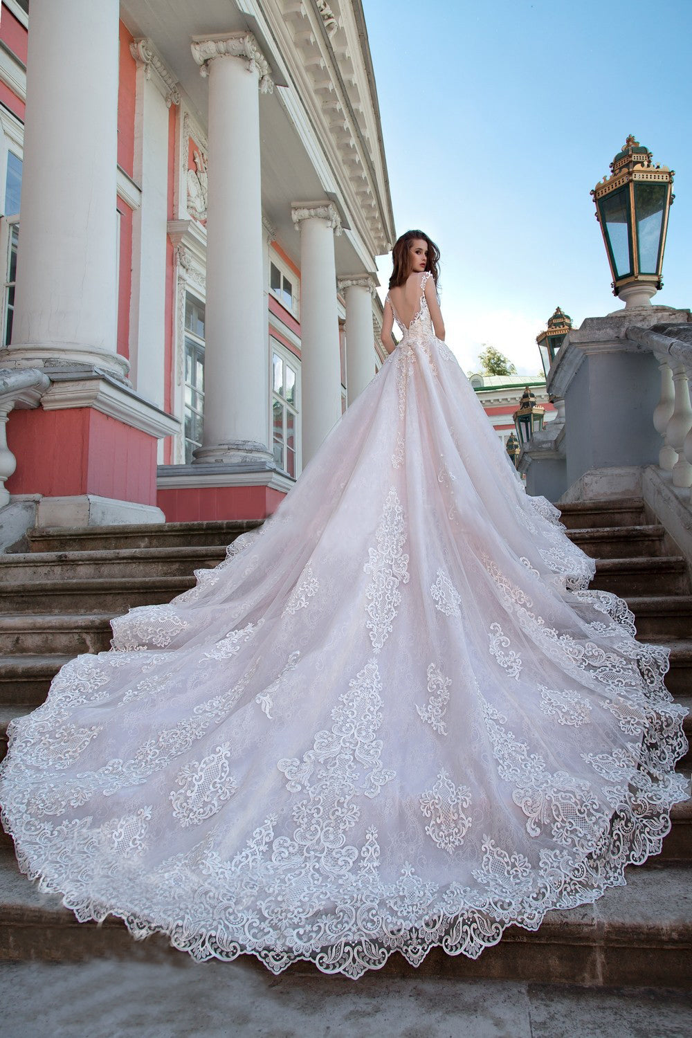 Luxury Wedding Dresses Ball Gown Sweep Train Sexy Lace Beautiful Big B Anna PromDress Luxury Wedding Dresses Ball Gown Sweep Train Sexy Lace Beautiful Big B Anna PromDress