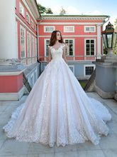 Luxury Wedding Dresses Ball Gown Sweep Train Sexy Lace Beautiful Big Bridal Gown JKW162