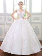 Luxury Wedding Dresses Ball Gown V-neck Sweep Train Lace Ivory Big Bridal Gown JKW173