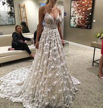 Sexy Wedding Dresses Spaghetti Straps A-line Sweep Train Ivory Lace Bridal Gown JKW175