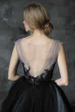 Black Romantic Wedding Dresses Colored Modest Long Train Lace Big Bridal Gown JKW202|Annapromdress