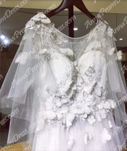 Open Back Wedding Dresses Butterfly Romantic Appliques Simple Bridal Gown JKW230