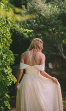 Beach Wedding Dresses Aline Off-the-shoulder Floor-length Lace Simple Bridal Gown JKW300|Annapromdress
