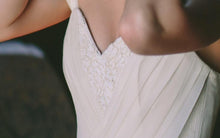 Beach Wedding Dresses Aline Off-the-shoulder Floor-length Lace Simple Bridal Gown JKW300|Annapromdress