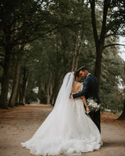 Ball Gown Off-the-Shoulder Lace Appliques Rustic Wedding Dress,JKZ6120|Annapromdress