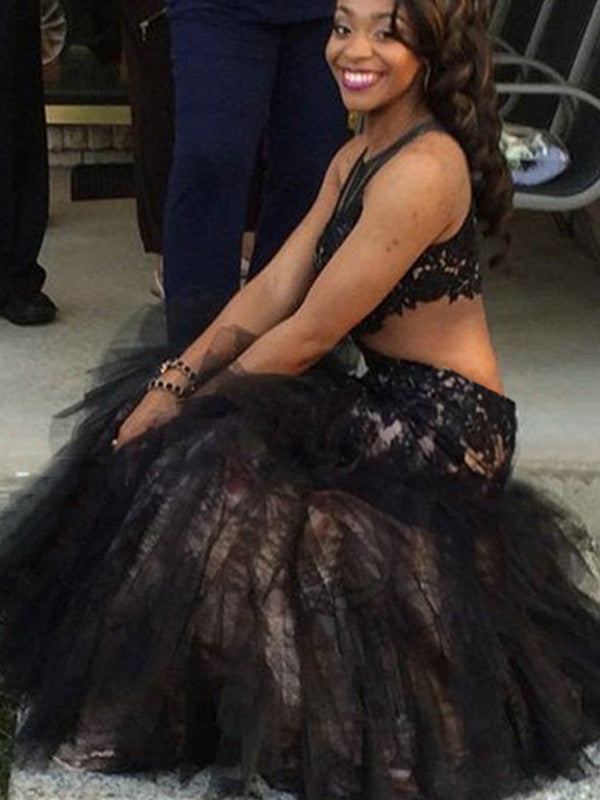 Elegant Mermaid/Trumpet Scoop Neck Long Sleeve Sequins Floor-Length Plus Size Prom Dress