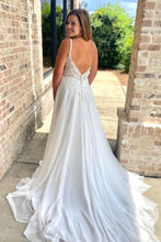 V Neck Open Back White Lace Long Prom Wedding Dresses with Train GJS703
