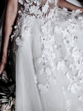 Stunning Sweetheart A-line Wedding Dresses Tulle Appliqued Gowns JKZ6206