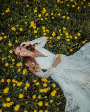 Exquisite Lace Sexy Deep V Neck Bohemian Wedding Dress Long Sleeve Rustic Wedding Dress Backless YSR235|annapromdress