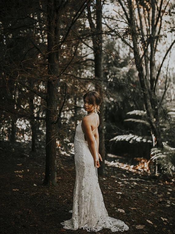 Sexy Backless Sheath Rustic Lace Wedding Dresses Halter Beach Wedding Anna PromDress Sexy Backless Sheath Rustic Lace Wedding Dresses Halter Beach Wedding Anna PromDress